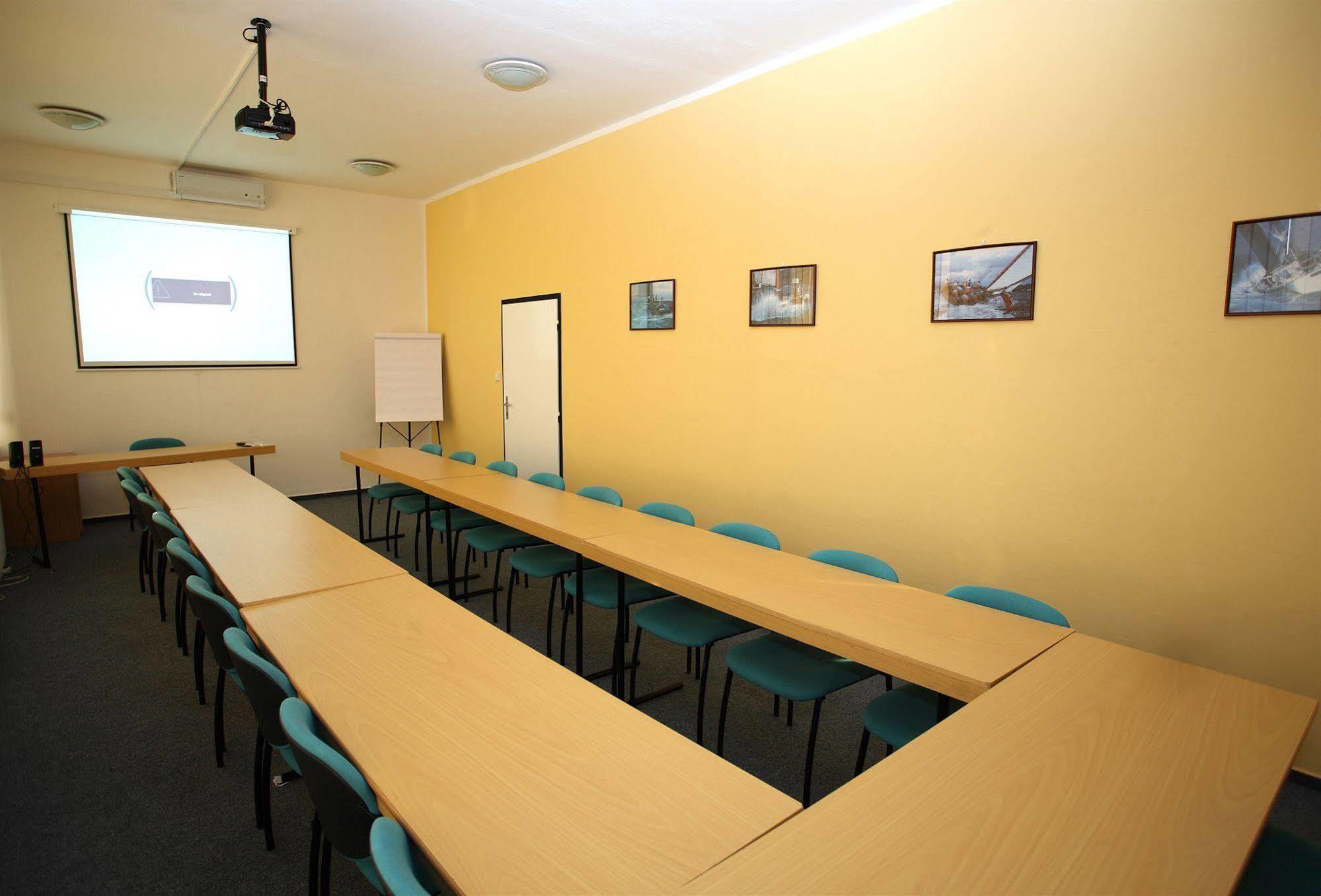 Hotel Fit Přerov Esterno foto